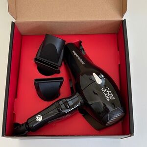 New Super  Solano 3500 Lite Hair Dryer with Attachments. In Box.